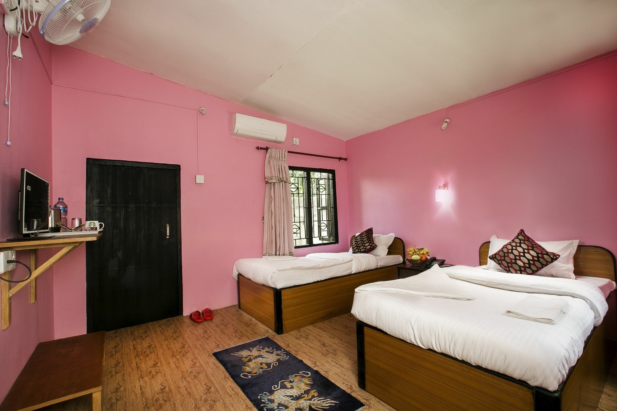 Sauraha Nana Hotel エクステリア 写真