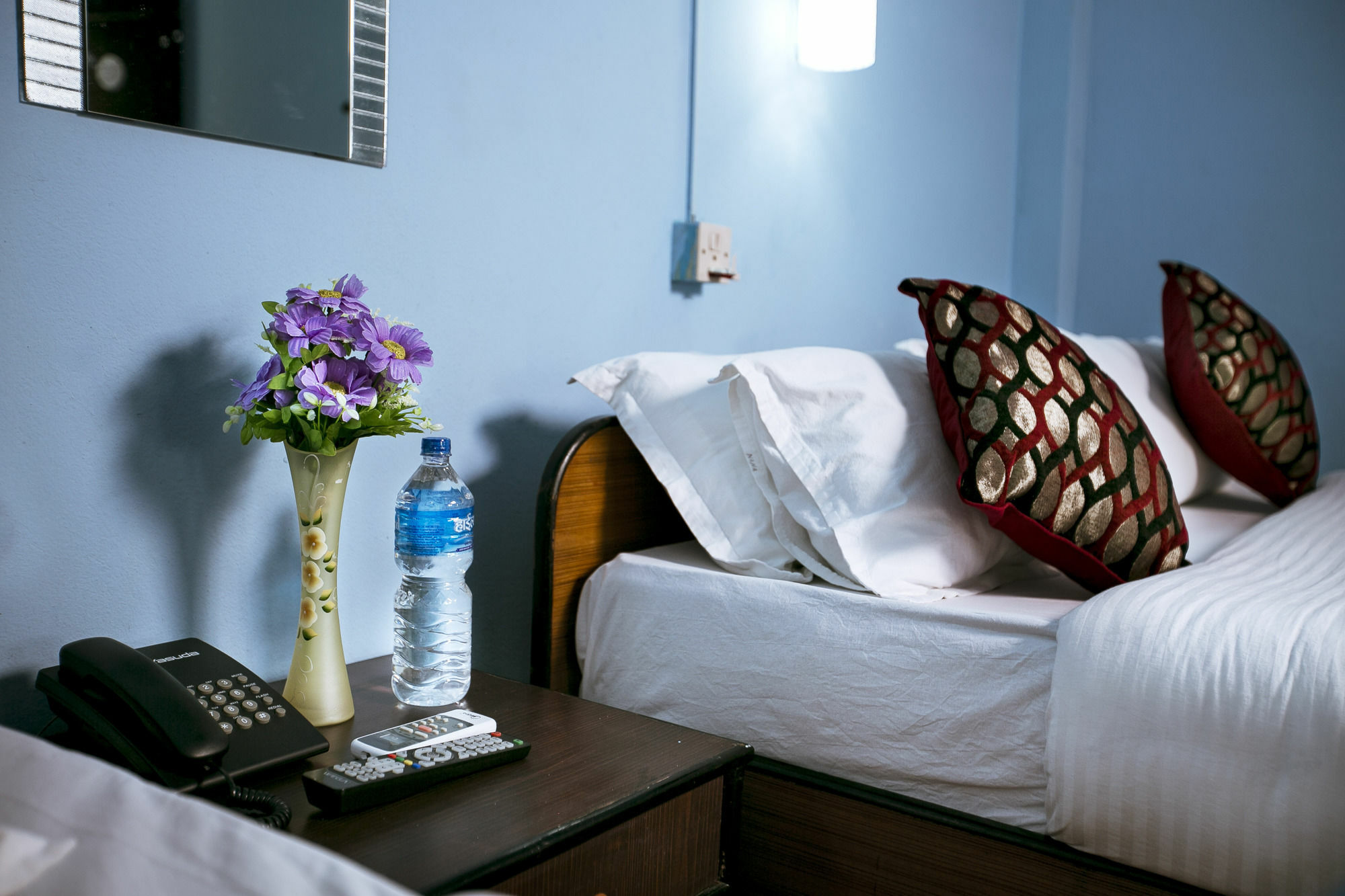 Sauraha Nana Hotel エクステリア 写真