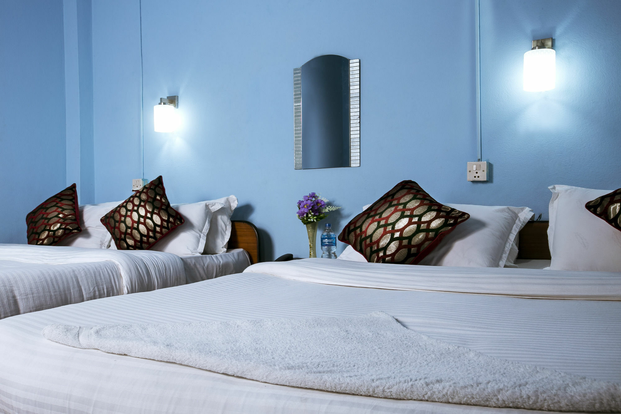 Sauraha Nana Hotel エクステリア 写真